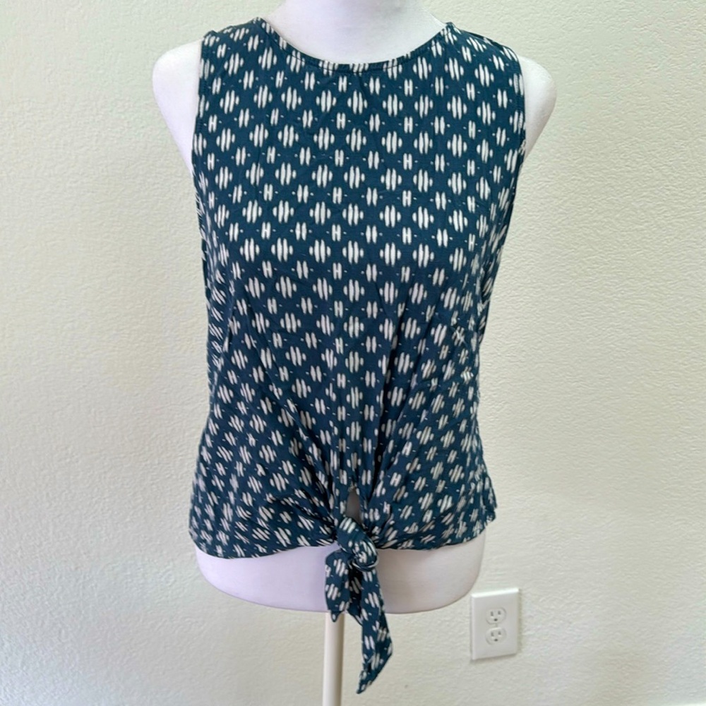 Loft women’s sleeveless top with front knot size xs